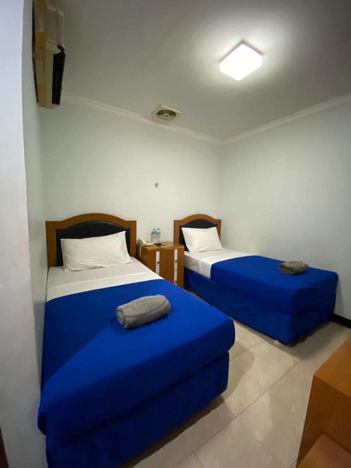 Karsa Utama Hotel Джакарта Экстерьер фото